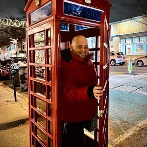 Meet your Posher, Dennis